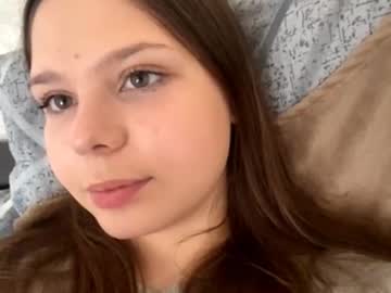 kitty_shy89